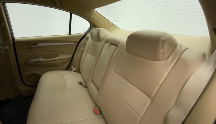 2010 Honda City V AT, Petrol, Automatic, 1,52,381 km, Right Side Rear Door Cabin