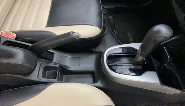 2019 Honda Jazz 1.2 VX AT, Petrol, Automatic, 6,101 km, Gear Lever