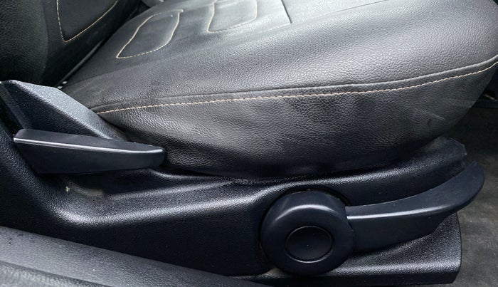 2013 Ford Figo 1.4 TITANIUM DURATORQ, Diesel, Manual, 68,997 km, Driver Side Adjustment Panel