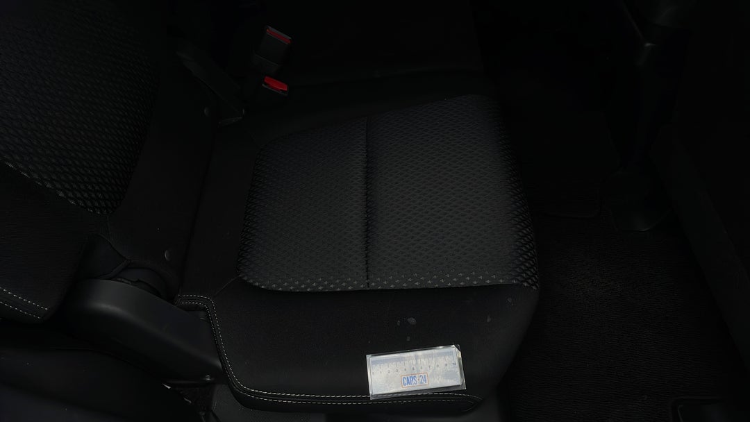 2018 Mitsubishi Outlander Ls 7 Seat (2wd), Automatic, 98394 km, Seats Rear RHS Stain