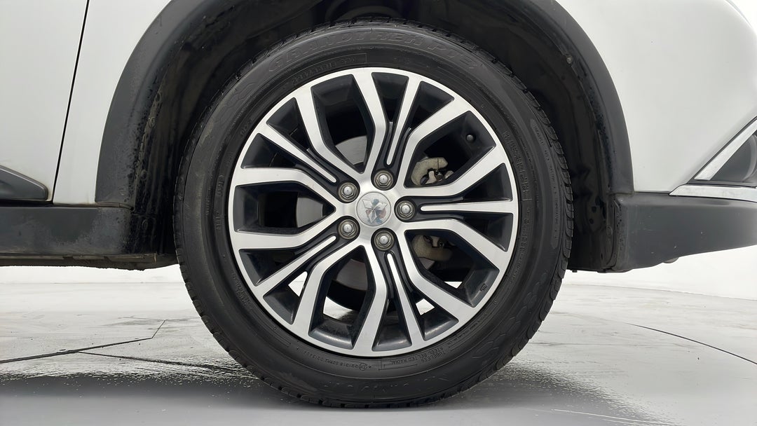 2018 Mitsubishi Outlander Ls 7 Seat (2wd), Automatic, 98394 km, Right Front Wheel