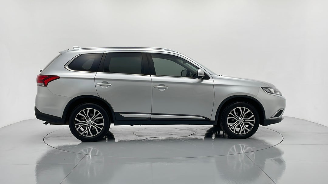 2018 Mitsubishi Outlander Ls 7 Seat (2wd), Automatic, 98394 km, Right Side View