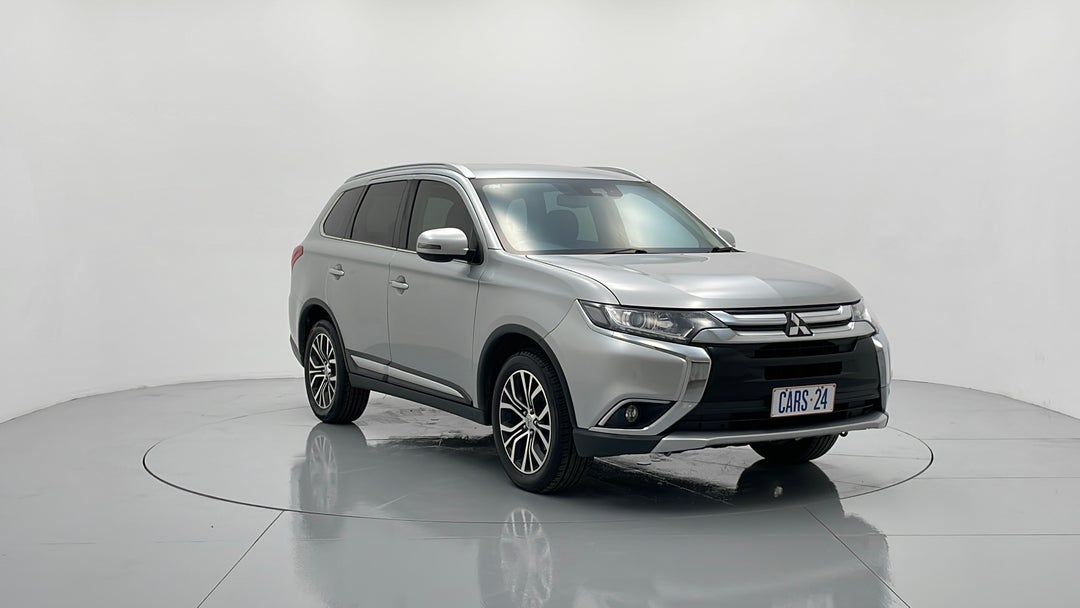 2018 Mitsubishi Outlander Ls 7 Seat (2wd), Automatic, 98394 km, Right Front Diagonal (45- Degree) View