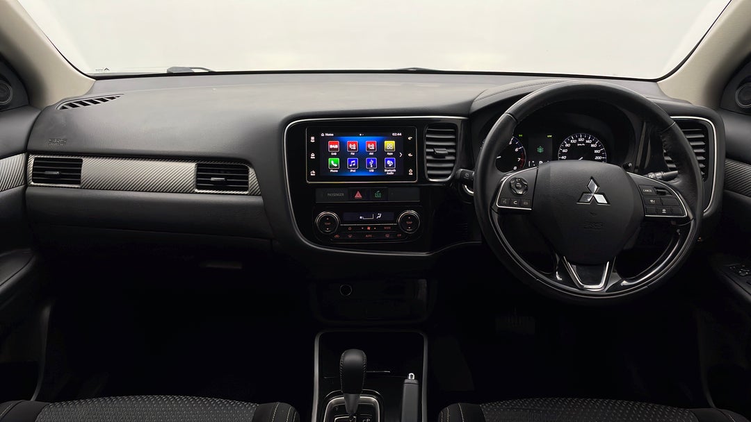 2018 Mitsubishi Outlander Ls 7 Seat (2wd), Automatic, 98394 km, Dashboard View