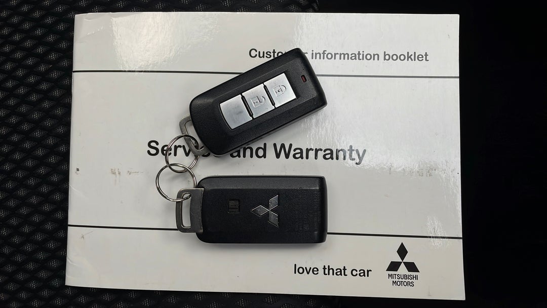 2018 Mitsubishi Outlander Ls 7 Seat (2wd), Automatic, 98394 km, Key Close-up