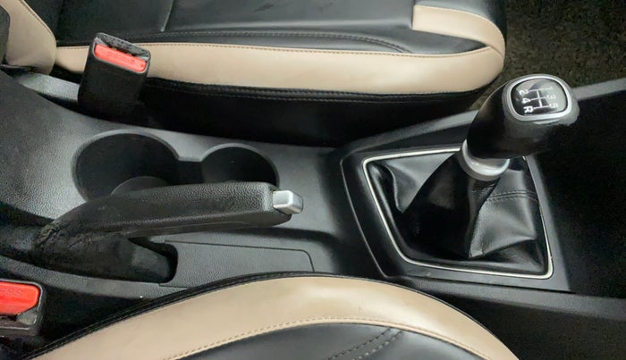 2015 Hyundai Elite i20 SPORTZ 1.2, Petrol, Manual, 59,686 km, Gear Lever