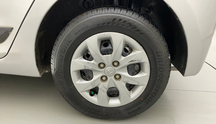 2015 Hyundai Elite i20 SPORTZ 1.2, Petrol, Manual, 59,686 km, Left Rear Wheel