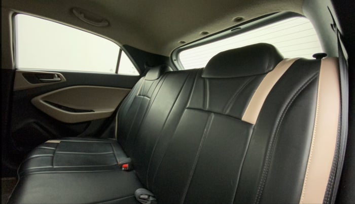 2015 Hyundai Elite i20 SPORTZ 1.2, Petrol, Manual, 59,686 km, Right Side Rear Door Cabin