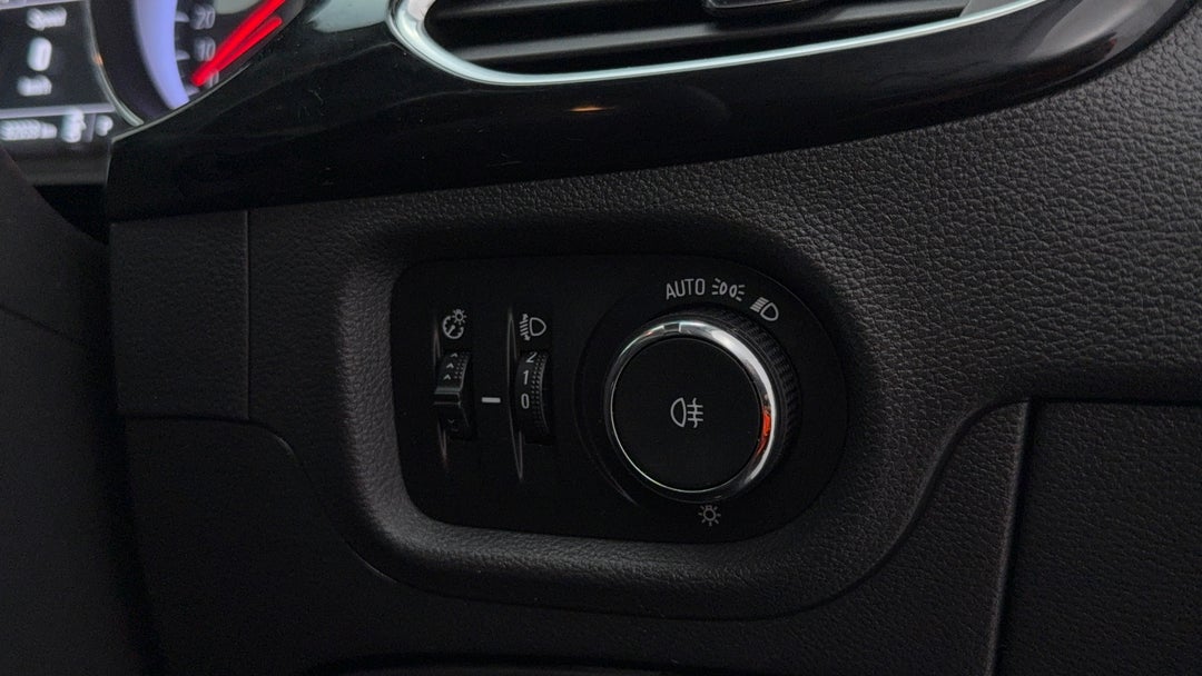 2017 Holden Astra R, Automatic, 92038 km, Utility Switches/Buttons