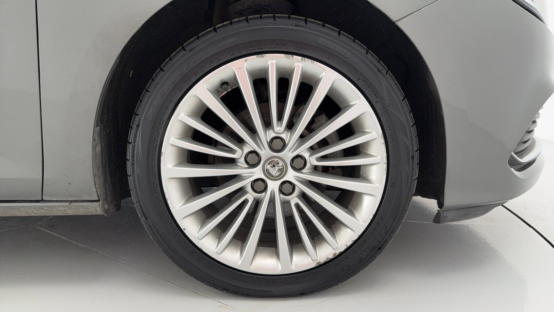 2017 Holden Astra R, Automatic, 92038 km, Right Front Wheel