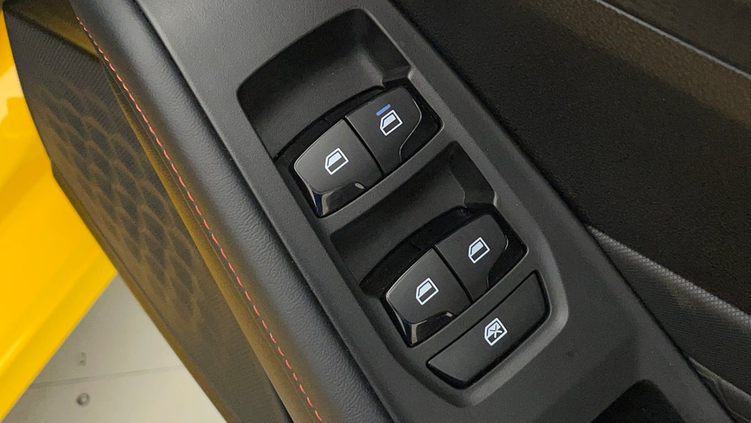 2023 MG Mg5 Essence, Automatic, 24147 km, Drivers Side Door Panel Controls