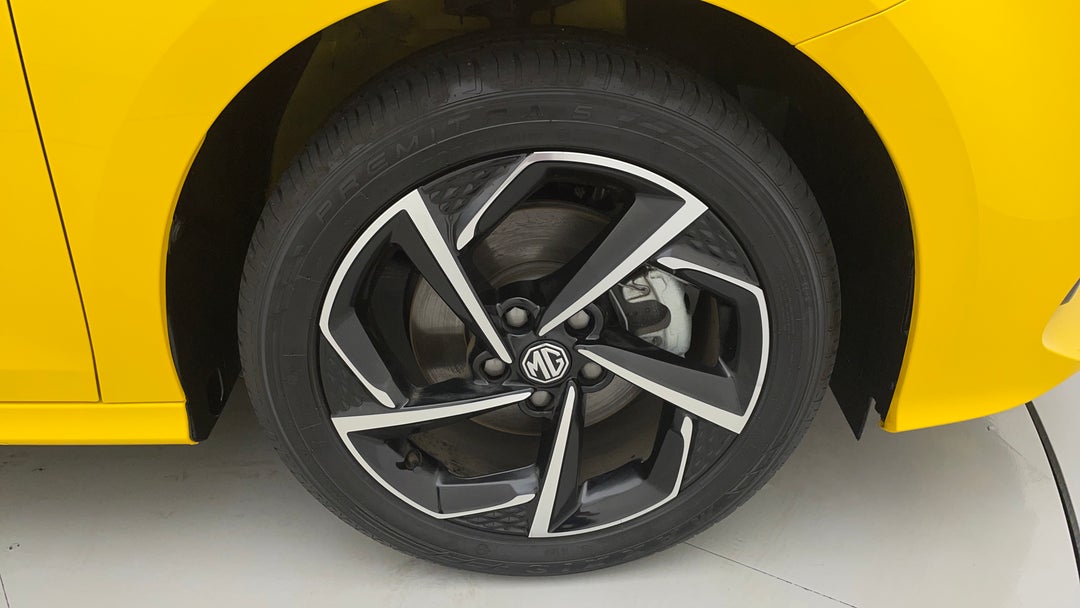 2023 MG Mg5 Essence, Automatic, 24147 km, Right Front Wheel