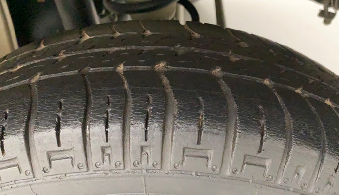 2015 Maruti Alto 800 LXI, Petrol, Manual, 39,142 km, Left Rear Tyre Tread