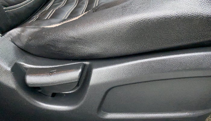 2019 Hyundai Elite i20 1.2 MAGNA PLUS VTVT, Petrol, Manual, 22,471 km, Driver Side Adjustment Panel