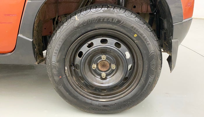 2017 Mahindra Kuv100 K4 PLUS 6 STR, Petrol, Manual, 48,517 km, Left Rear Wheel