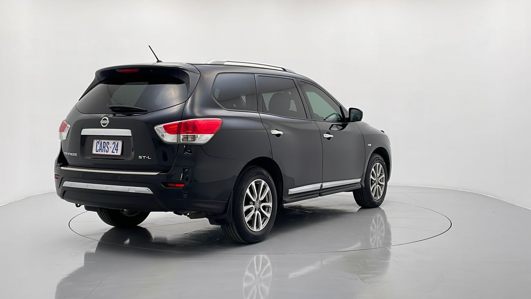 2015 Nissan Pathfinder St-l (4x2), Automatic, 94913 km, Right Back Diagonal (45- Degree) View