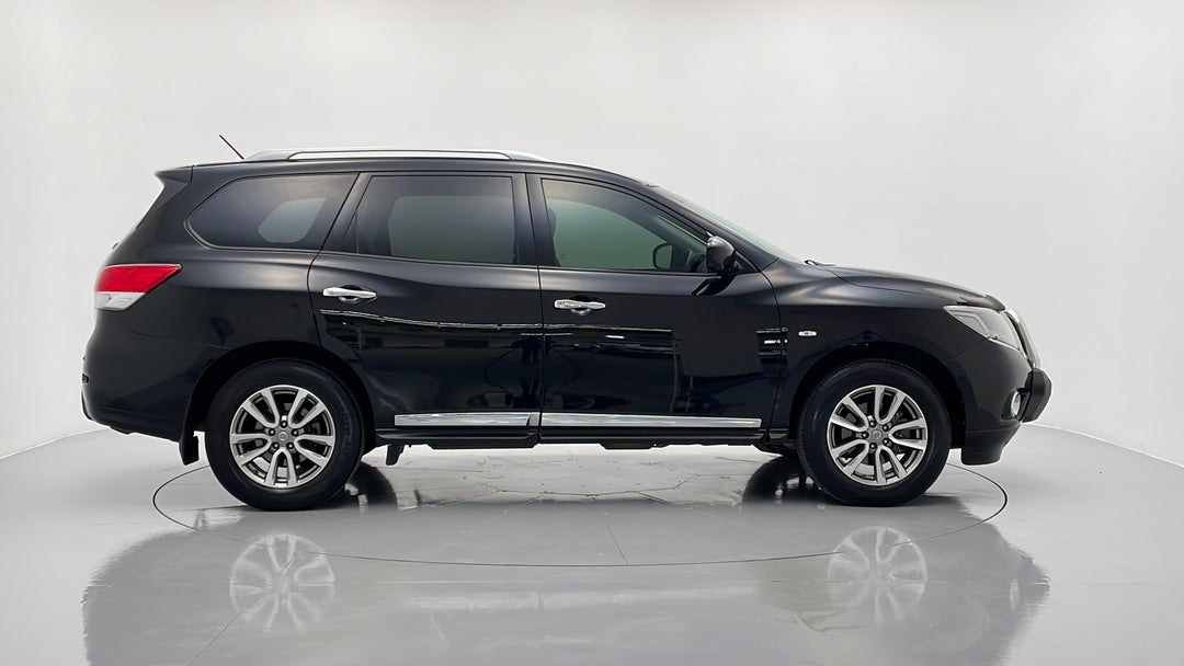 2015 Nissan Pathfinder St-l (4x2), Automatic, 94913 km, Right Side View