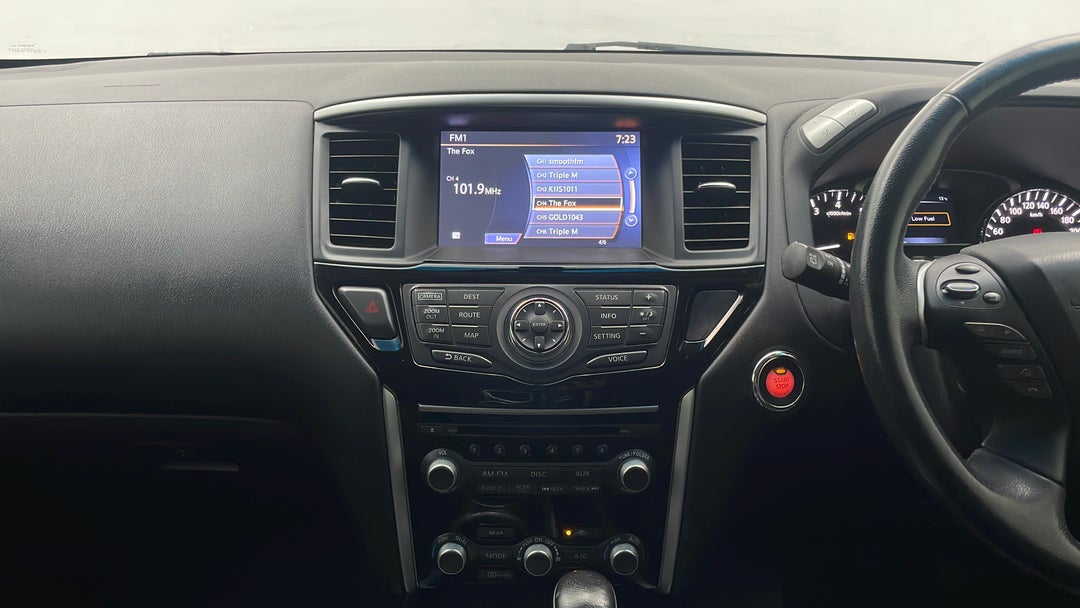 2015 Nissan Pathfinder St-l (4x2), Automatic, 94913 km, Center Console