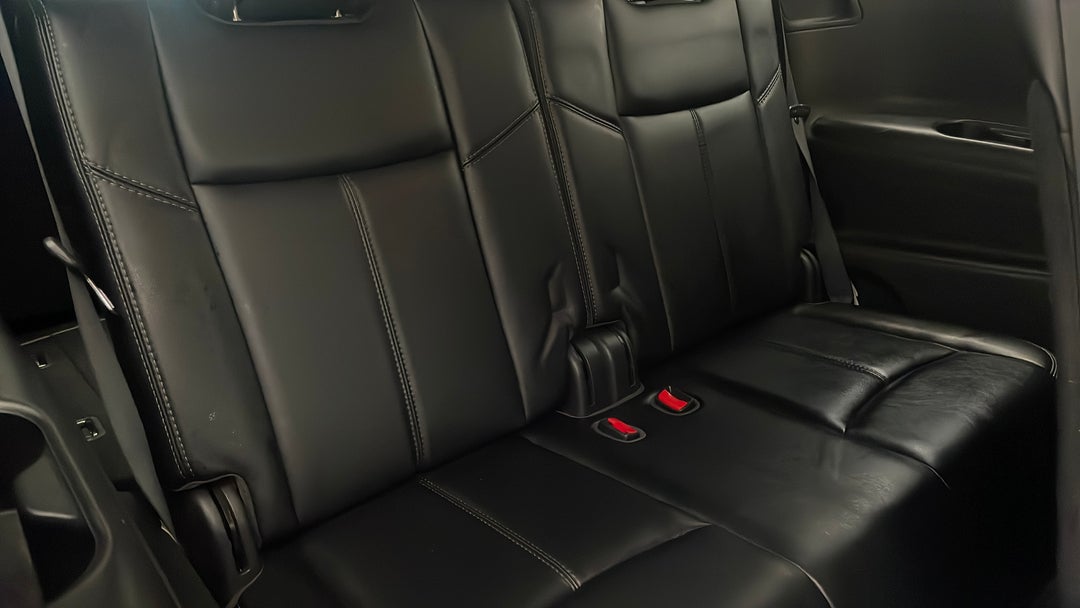 2015 Nissan Pathfinder St-l (4x2), Automatic, 94913 km, Third Row Seats