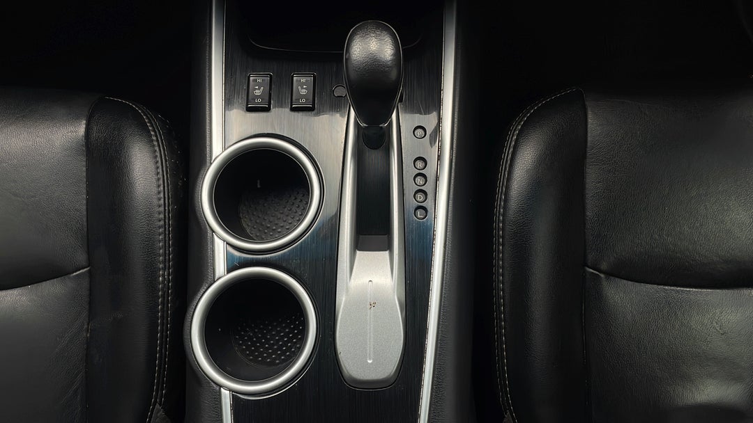 2015 Nissan Pathfinder St-l (4x2), Automatic, 94913 km, Gear Lever 