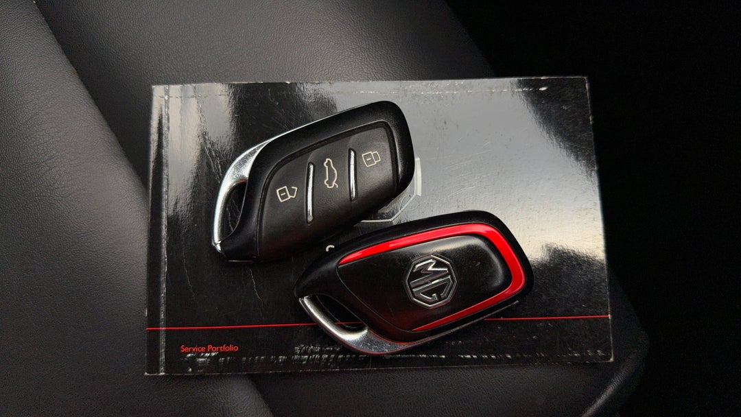 2020 MG Zst Essence, Automatic, 130082 km, Key Close-up