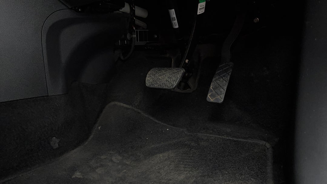 2020 MG Zst Essence, Automatic, 130082 km, Pedals and Footmat