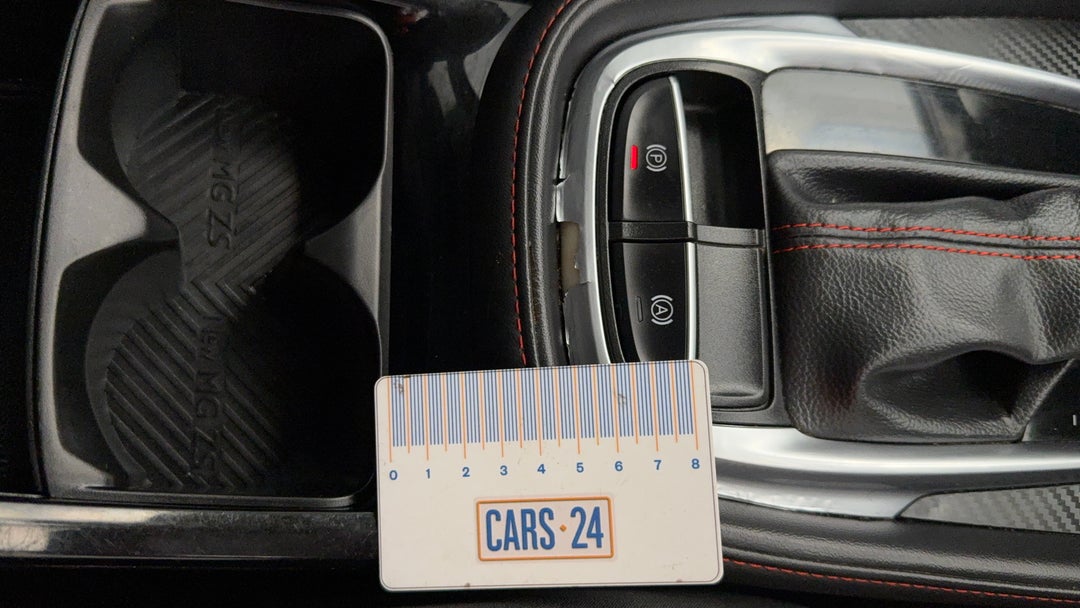 2020 MG Zst Essence, Automatic, 130082 km, Center Console Wear