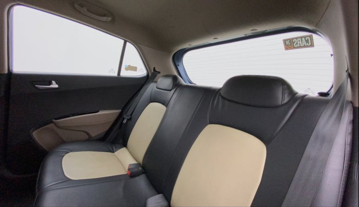 2015 Hyundai Grand i10 SPORTZ 1.2 KAPPA VTVT, Petrol, Manual, 82,073 km, Right Side Rear Door Cabin