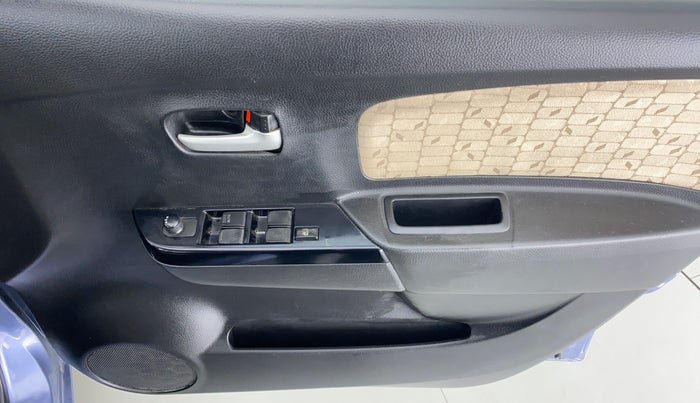 2017 Maruti Wagon R 1.0 VXI, Petrol, Manual, 17,304 km, Driver Side Door Panels Control