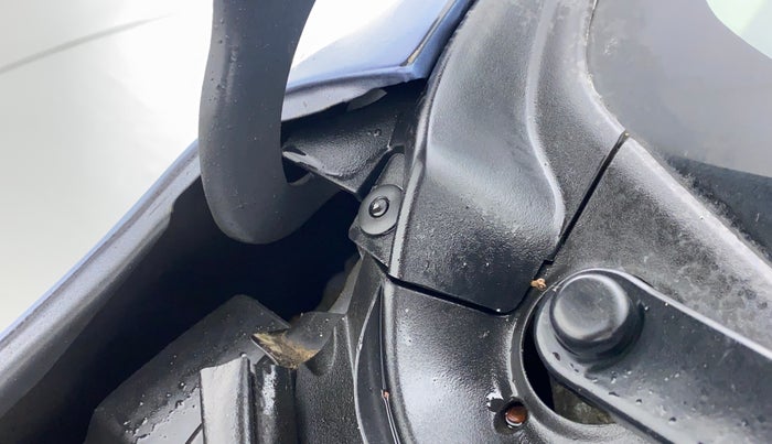 2017 Maruti Wagon R 1.0 VXI, Petrol, Manual, 17,304 km, Bonnet (hood) - Cowl vent panel has minor damage