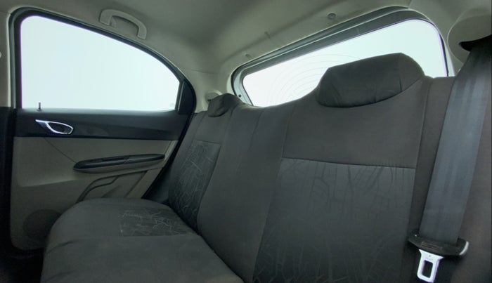2018 Tata Tiago XZA PETROL, Petrol, Automatic, 1,21,030 km, Right Side Rear Door Cabin