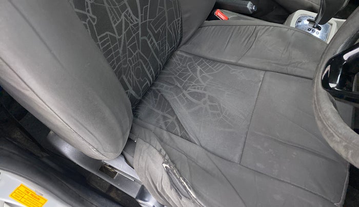 2018 Tata Tiago XZA PETROL, Petrol, Automatic, 1,21,030 km, Driver seat - Cover slightly torn