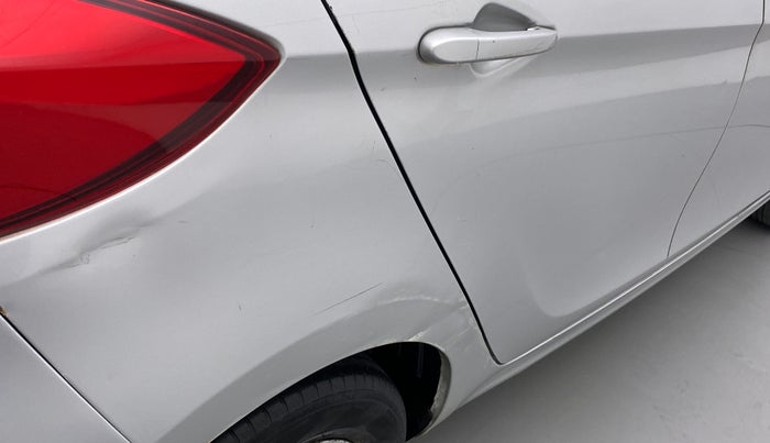 2018 Tata Tiago XZA PETROL, Petrol, Automatic, 1,21,042 km, Right quarter panel - Slightly dented