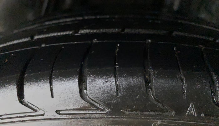 2018 Honda WR-V 1.5L I-DTEC VX MT, Diesel, Manual, 1,22,299 km, Left Rear Tyre Tread