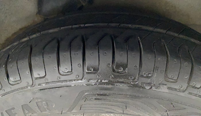 2014 Hyundai i10 MAGNA 1.1, Petrol, Manual, 35,852 km, Left Rear Tyre Tread