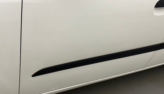2014 Hyundai i10 MAGNA 1.1, Petrol, Manual, 35,852 km, Front passenger door - Slightly dented