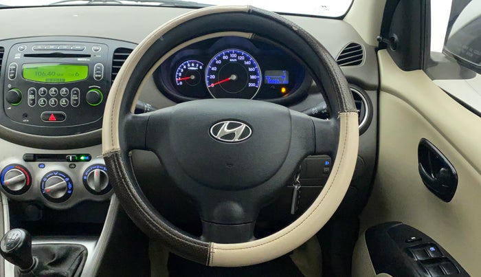 2014 Hyundai i10 MAGNA 1.1, Petrol, Manual, 35,852 km, Steering Wheel Close Up