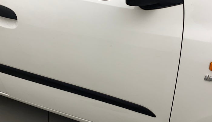 2014 Hyundai i10 MAGNA 1.1, Petrol, Manual, 35,852 km, Driver-side door - Minor scratches