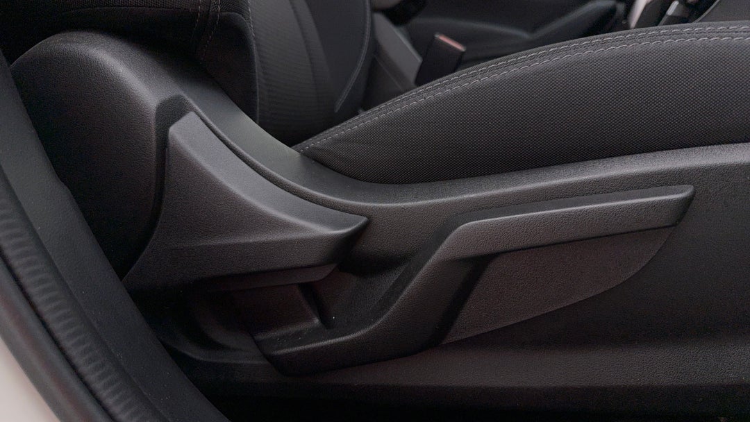 2023 Subaru Forester 2.5i (awd), Automatic, 47546 km, Drivers Side Adjustment Panel