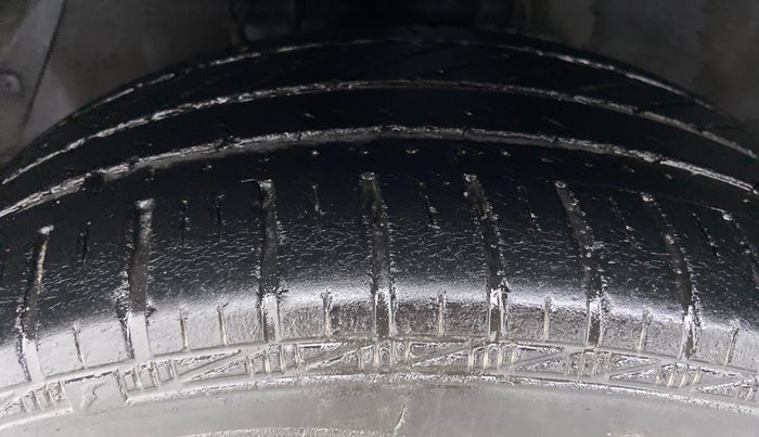 2014 Hyundai i20 SPORTZ 1.2 VTVT, Petrol, Manual, 53,278 km, Left Front Tyre Tread
