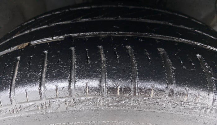 2014 Hyundai i20 SPORTZ 1.2 VTVT, Petrol, Manual, 53,278 km, Right Front Tyre Tread
