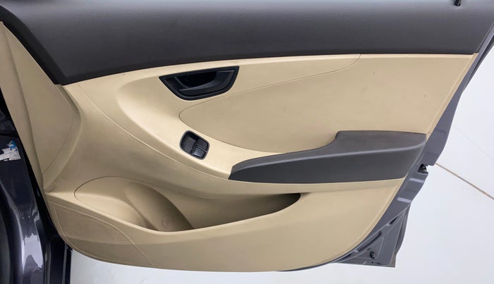 2015 Hyundai Eon MAGNA PLUS, Petrol, Manual, 42,666 km, Driver Side Door Panels Control