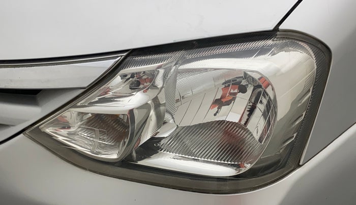 2011 Toyota Etios VX, Petrol, Manual, 27,017 km, Left headlight - Minor scratches