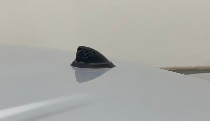 2011 Toyota Etios VX, Petrol, Manual, 27,017 km, Roof - Antenna has minor damage