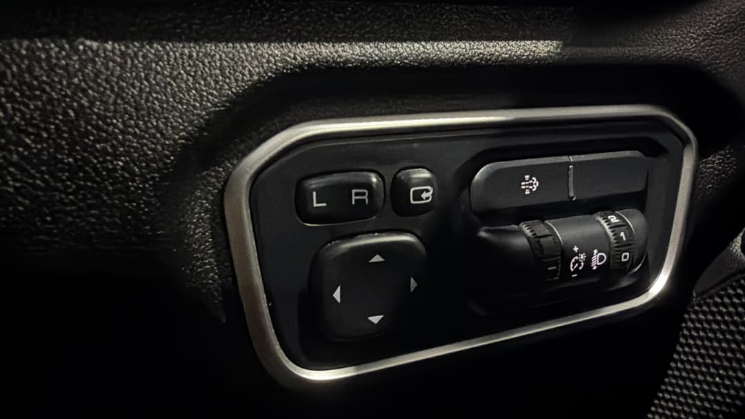 2021 GWM Ute Cannon-X (4x4), Automatic, 74386 km, Utility Switches/Buttons