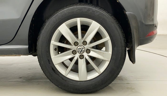 2017 Volkswagen Polo HIGHLINE1.2L, Petrol, Manual, 65,148 km, Left Rear Wheel