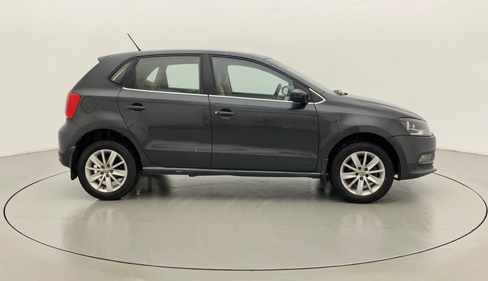 2017 Volkswagen Polo HIGHLINE1.2L, Petrol, Manual, 65,247 km, Right Side View