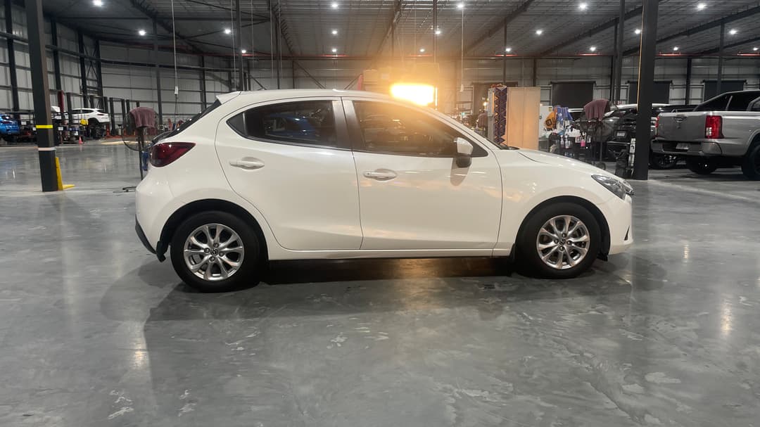 2017 Mazda Mazda2 Maxx, Automatic, 67060 km, Right Side View