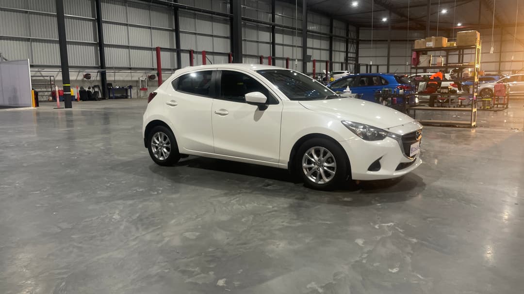 2017 Mazda Mazda2 Maxx, Automatic, 67060 km, Right Front Diagonal (45- Degree) View