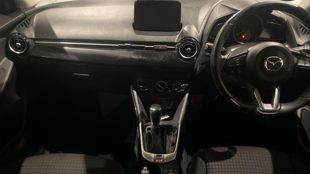 2017 Mazda Mazda2 Maxx, Automatic, 67060 km, Center Console